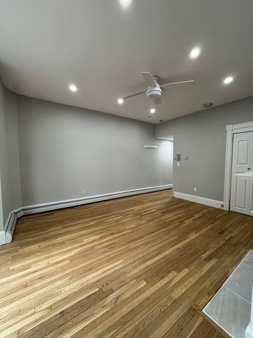 198 St Botolph St 2, Boston, MA 02115