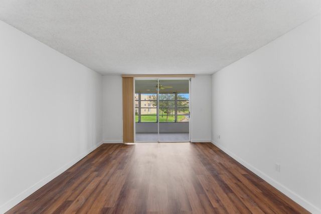 6020 NW 64th Avenue 208, Tamarac, FL 33319