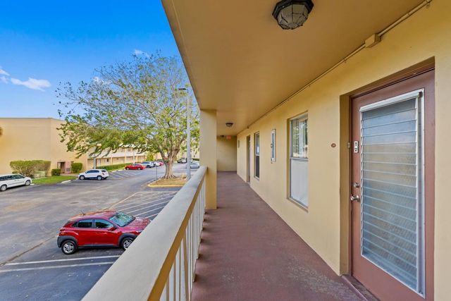 6020 NW 64th Avenue 208, Tamarac, FL 33319