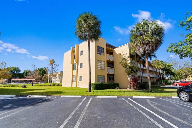 6020 NW 64th Avenue 208, Tamarac, FL 33319
