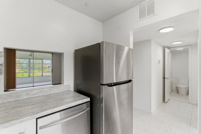 6020 NW 64th Avenue 208, Tamarac, FL 33319