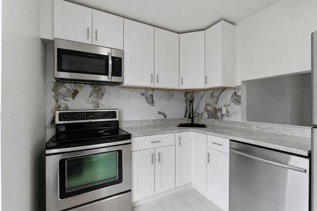 6020 NW 64th Avenue 208, Tamarac, FL 33319