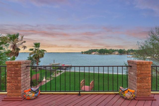 11831 Thoreau Drive, Montgomery, TX 77356