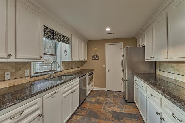 11831 Thoreau Drive, Montgomery, TX 77356