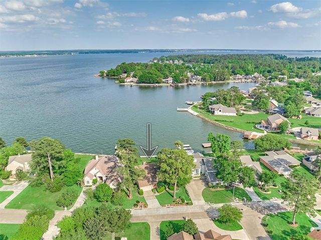 11831 Thoreau Drive, Montgomery, TX 77356