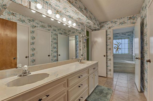 11831 Thoreau Drive, Montgomery, TX 77356