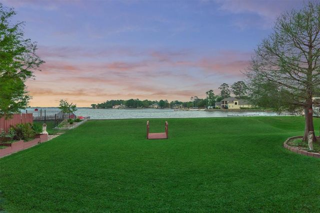 11831 Thoreau Drive, Montgomery, TX 77356