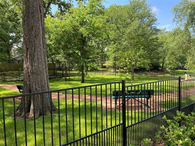 11831 Thoreau Drive, Montgomery, TX 77356