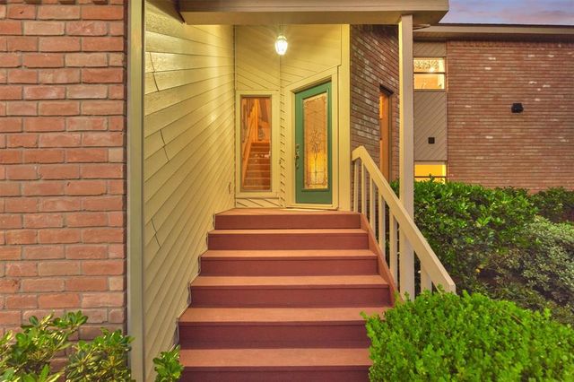 11831 Thoreau Drive, Montgomery, TX 77356