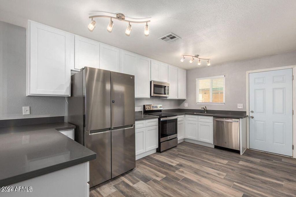 3 N Naco Apt 2, Chandler, AZ 85225