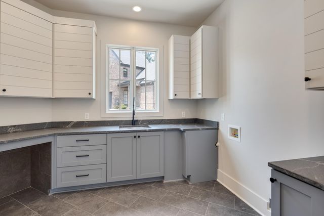3024 CHAPEL WOODS CV, Germantown, TN 38139
