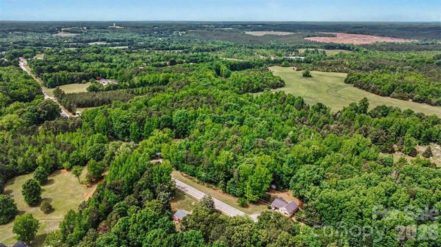 5401 Flat Creek Road, Heath Springs, SC 29058