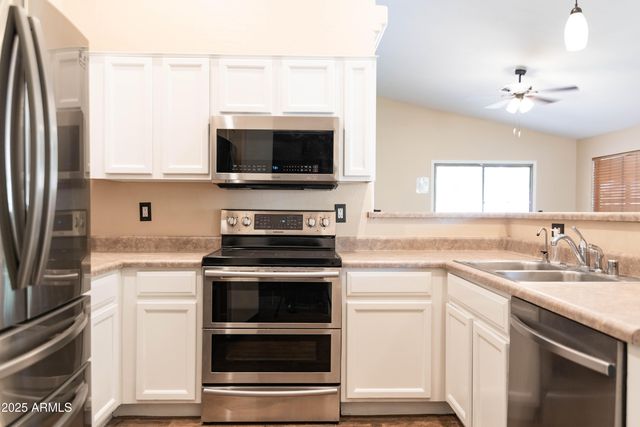 10649 W MONTE VISTA Road, Avondale, AZ 85392