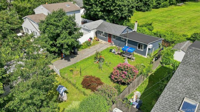 57 Sutton Court, West Islip, NY 11795