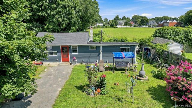 57 Sutton Court, West Islip, NY 11795