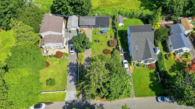 57 Sutton Court, West Islip, NY 11795