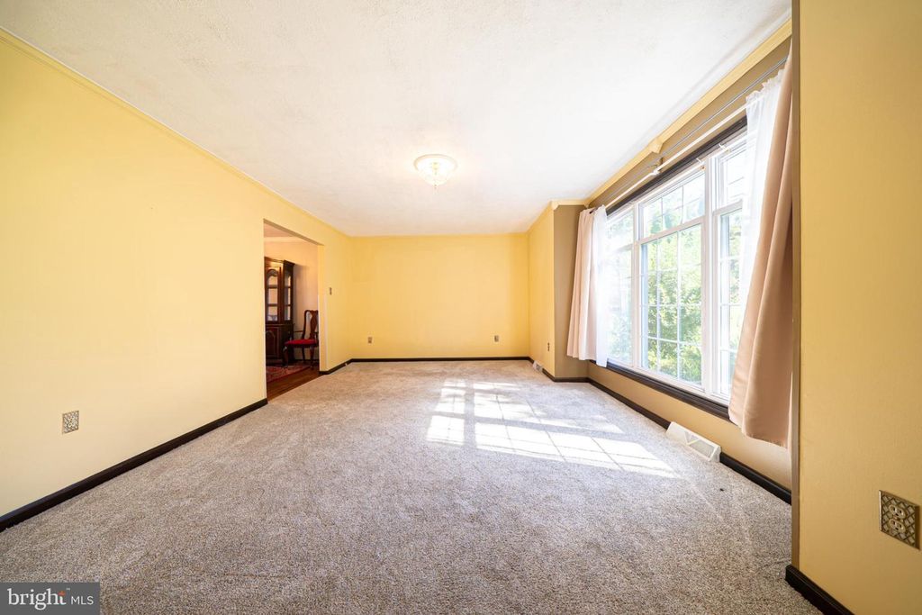 814 CALEDONIA ST, PHILADELPHIA, PA 19128 — photo 3