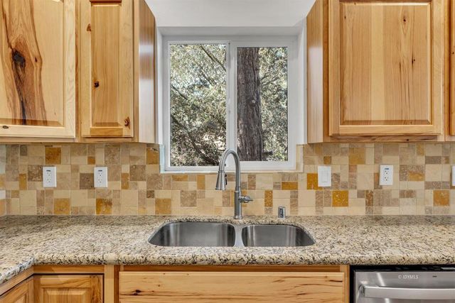 54425 Live Oak Street, Idyllwild, CA 92549