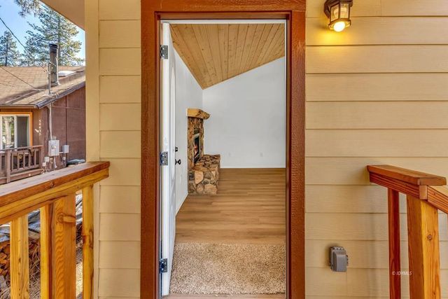 54425 Live Oak Street, Idyllwild, CA 92549