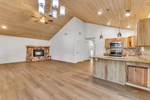 54425 Live Oak Street, Idyllwild, CA 92549