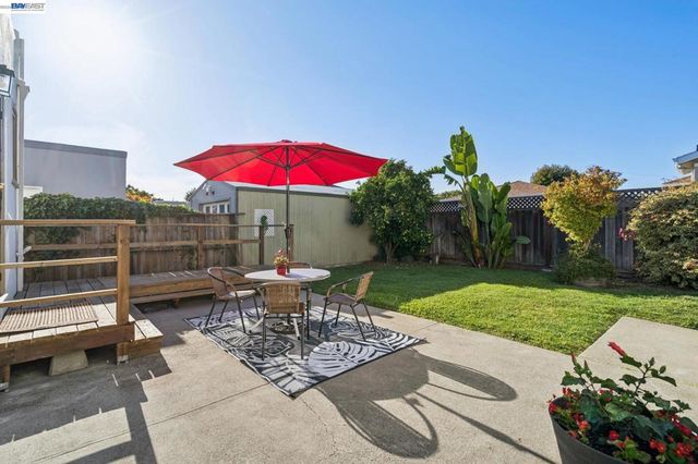 110 California Ave, San Leandro, CA 94577