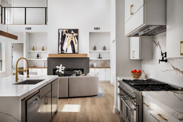 2002 Angelina Drive, Dallas, TX 75212