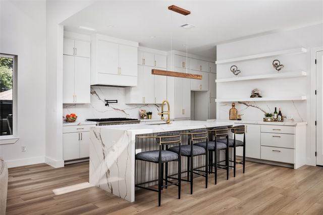 2002 Angelina Drive, Dallas, TX 75212