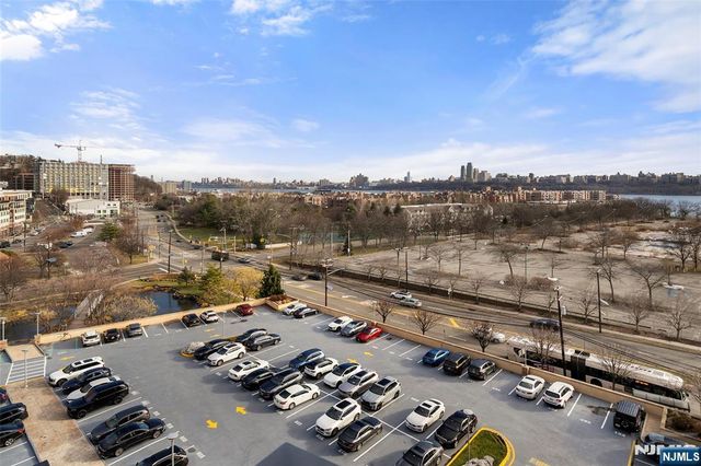 917 Hudson Park 917, Edgewater, NJ 07020