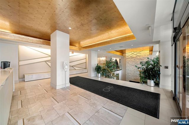 917 Hudson Park 917, Edgewater, NJ 07020