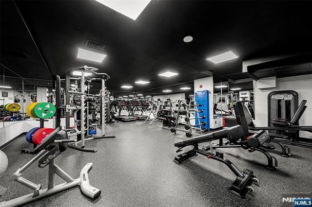 917 Hudson Park 917, Edgewater, NJ 07020