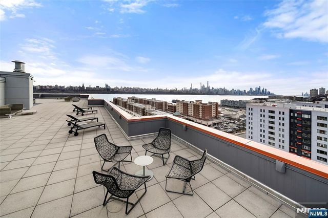 917 Hudson Park 917, Edgewater, NJ 07020