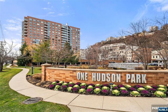 917 Hudson Park 917, Edgewater, NJ 07020