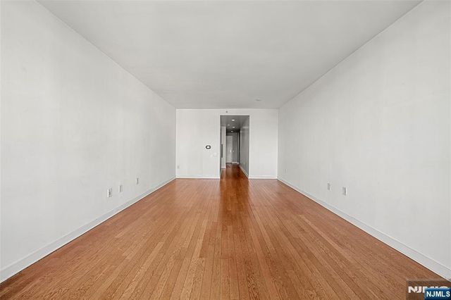 917 Hudson Park 917, Edgewater, NJ 07020