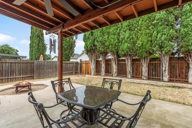 2650 Water Tree Way, Sacramento, CA 95826