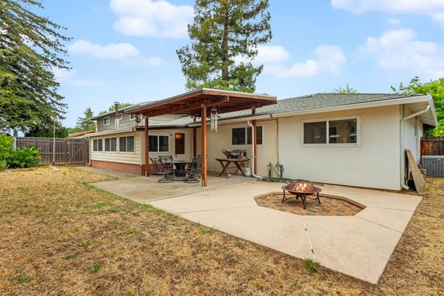 2650 Water Tree Way, Sacramento, CA 95826