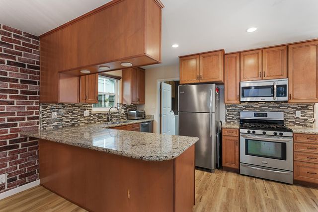 2650 Water Tree Way, Sacramento, CA 95826