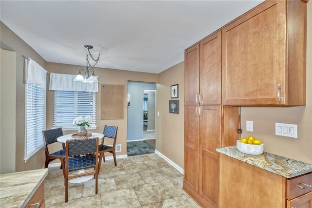 26 Hanningfield Cir Circle, Perinton, NY 14450