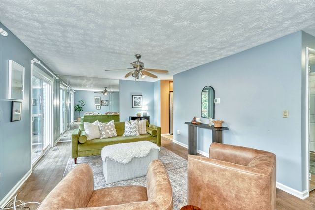 26 Hanningfield Cir Circle, Perinton, NY 14450