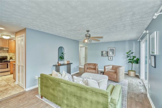 26 Hanningfield Cir Circle, Perinton, NY 14450