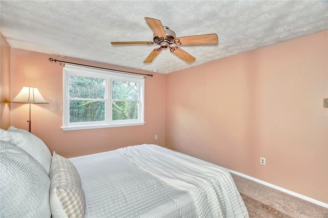 26 Hanningfield Cir Circle, Perinton, NY 14450