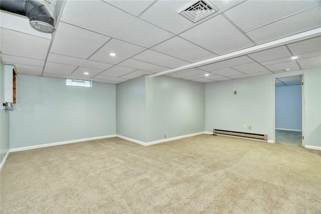 26 Hanningfield Cir Circle, Perinton, NY 14450