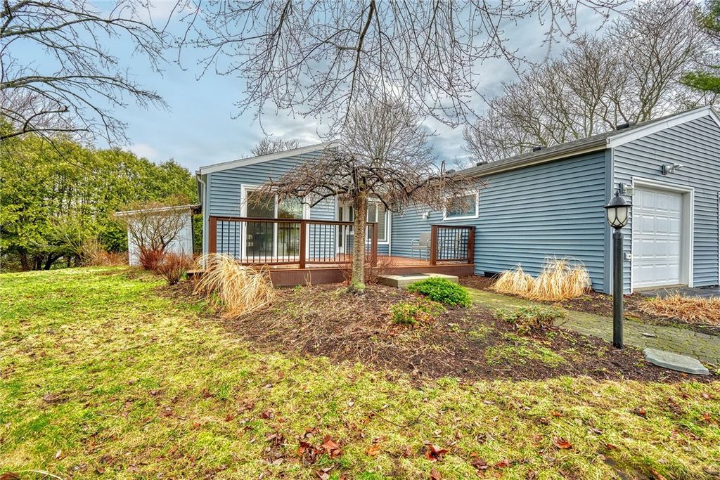 26 Hanningfield Cir Circle, Perinton, NY 14450