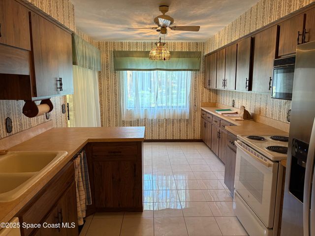 627 Greenwood Village Boulevard, 17a, Melbourne, FL 32904