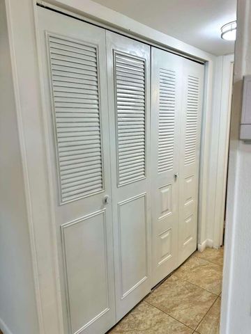 4691 Lucerne Lakes Boulevard 104, Lake Worth, FL 33467