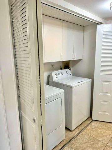 4691 Lucerne Lakes Boulevard 104, Lake Worth, FL 33467