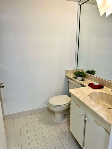 4691 Lucerne Lakes Boulevard 104, Lake Worth, FL 33467