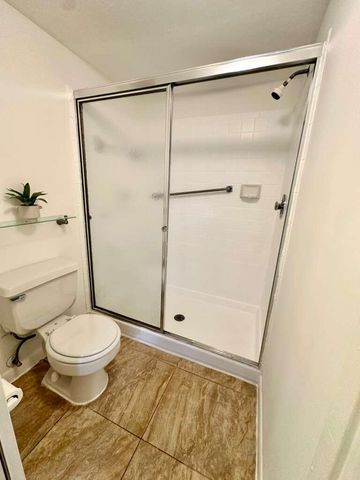 4691 Lucerne Lakes Boulevard 104, Lake Worth, FL 33467