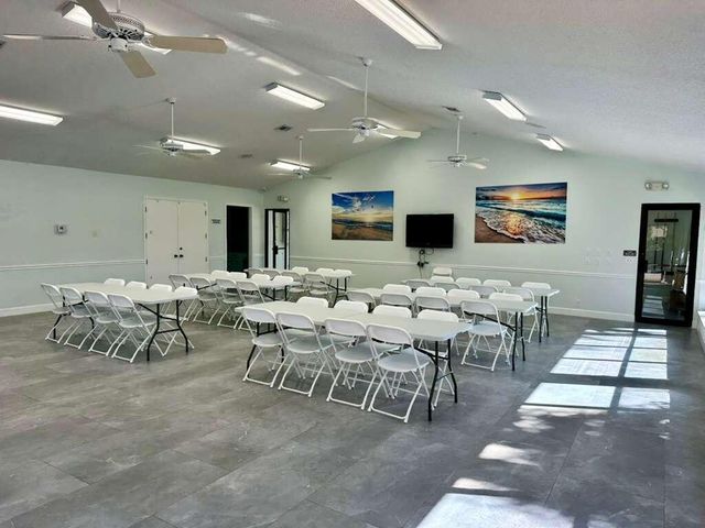 4691 Lucerne Lakes Boulevard 104, Lake Worth, FL 33467