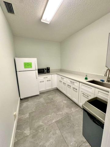 4691 Lucerne Lakes Boulevard 104, Lake Worth, FL 33467