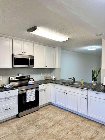 4691 Lucerne Lakes Boulevard 104, Lake Worth, FL 33467